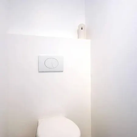 Les De Laure - L'or Vert, Avec Vue Sur Le Chateau, Parking Prive, Climatisation, Netflix, A 160 M De La Cite Medievale Apartment