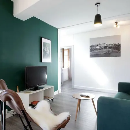 Apartmán Les De Laure - L'or Vert, Avec Vue Sur Le Chateau, Parking Prive, Climatisation, A 160 M De La Cite Medievale *