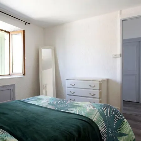 Les De Laure - L'or Vert, Avec Vue Sur Le Chateau, Parking Prive, Climatisation, A 160 M De La Cite Medievale Apartmán
