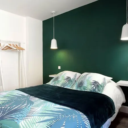 Apartmán Les De Laure - L'or Vert, Avec Vue Sur Le Chateau, Parking Prive, Climatisation, A 160 M De La Cite Medievale *