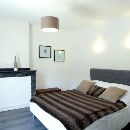 Les De Laure - L'or Vert, Avec Vue Sur Le Chateau, Parking Prive, Climatisation, A 160 M De La Cite Medievale Apartmán *